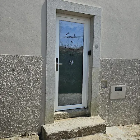 아파트 Casas Sebastiao - Tourist House 카민하