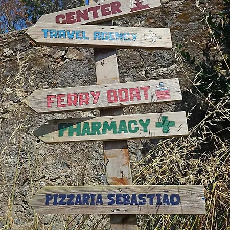 Casas Sebastiao - Tourist House דירה קמיניה