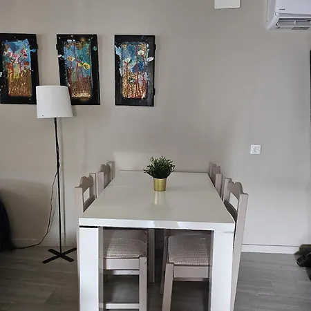 Casas Sebastiao - Tourist House דירה קמיניה