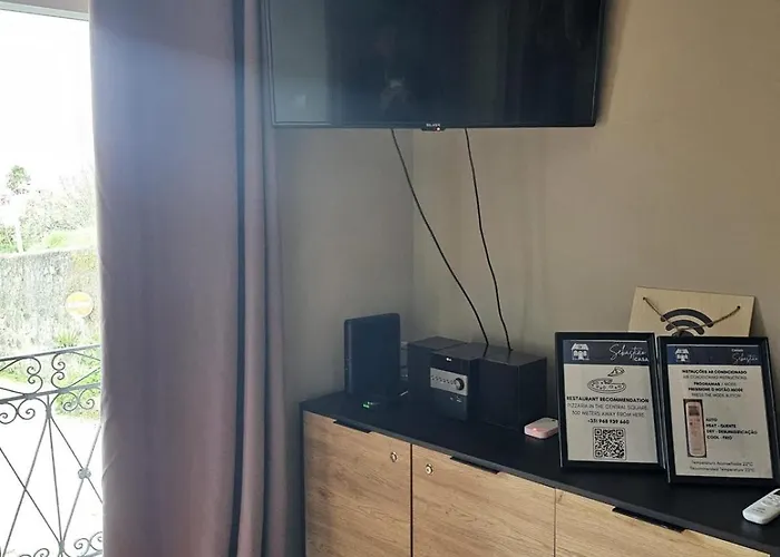 Casas Sebastiao - Tourist House דירה קמיניה